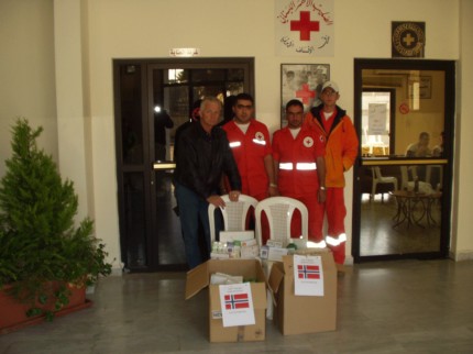 Utlevering av medisiner og utstyr til Rde Kors i Marjayoun